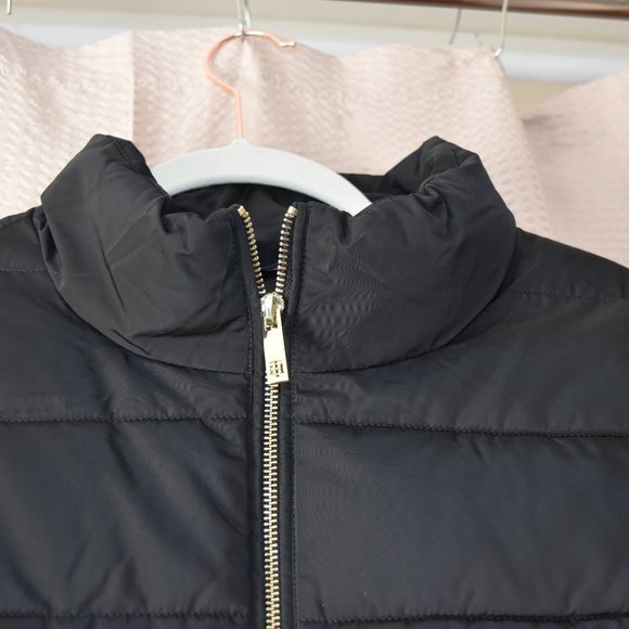 NWT Tommy Hilfiger Women's Full Zip Puffer Vest XL - Picture 3 of 10
